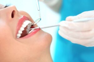 donna dal dentista