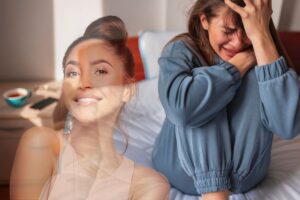 donna che piange e una donna sorridente
